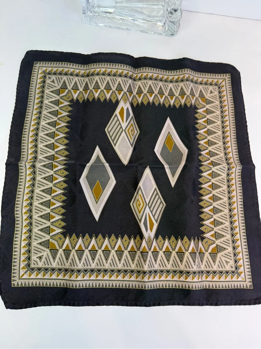 Luxury Geometric Diamond Pocket Square Black Gold Handkerchief 12x12
